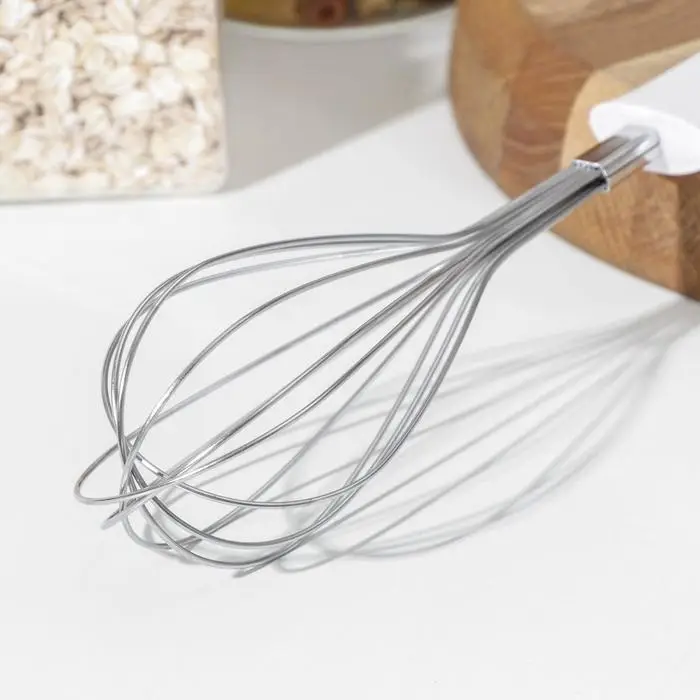Венчик для взбивания Доляна «Виктори», 29,5×6 см, цвет белый Венчик для взбивания Доляна «Виктори», 29,5×6 см, цвет белый