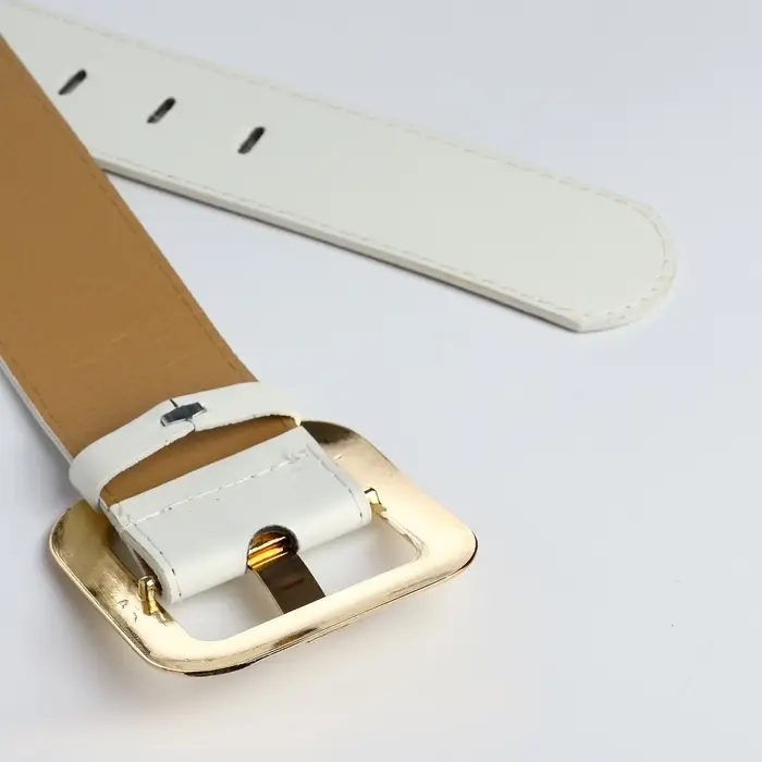 Ремень женский, 110&times;4.8 см, квадратная пряжка, золотистая, белый