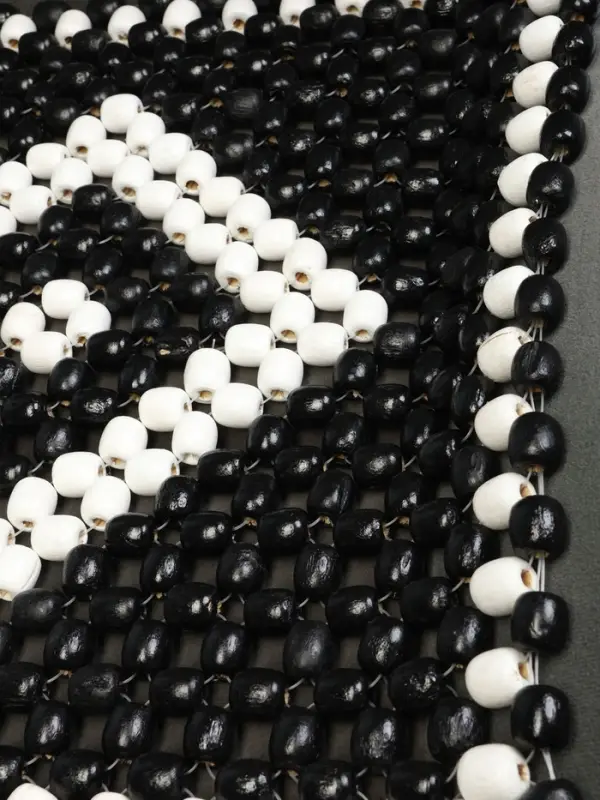 Накидка массажер TORSO на сиденье 42&times;42 см, дерево, черный с белым