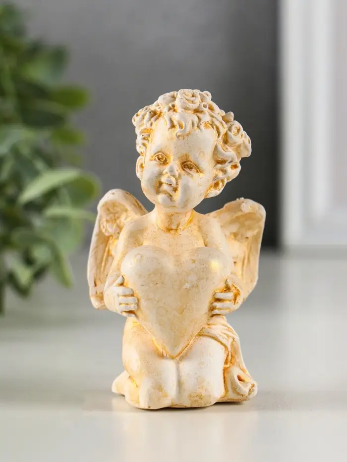 Фигура гипс "Ангел с сердцем" 6х8х5см, позолота