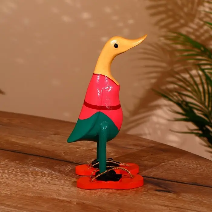 Сувенир &laquo;Утка в сланцах&raquo;, 25 см, дерево