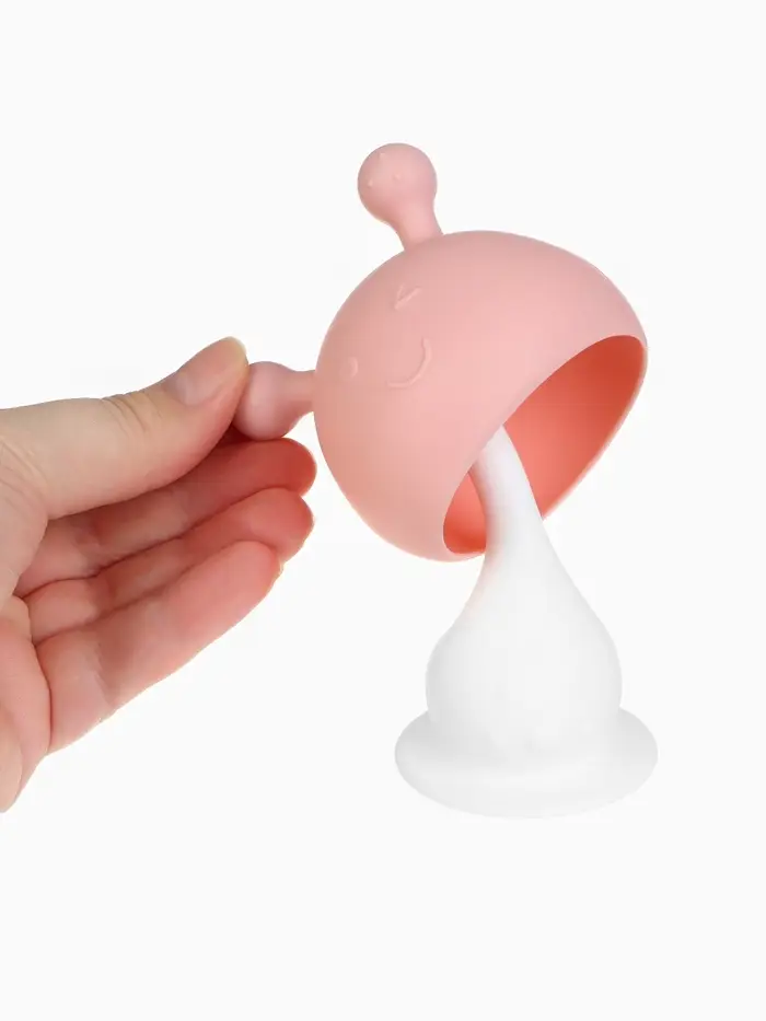 Прорезыватель силиконовый для зубов с погремушкой 3 в 1 M&B «Зайка», розовый