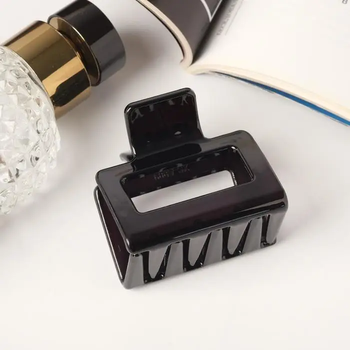 Крабик для волос «Глянец», прямой геометрия, 5×5 см, чёрный Крабик для волос «Глянец», прямой геометрия, 5×5 см, чёрный