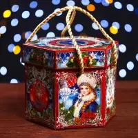 Подарочная коробка "Новогодние часики" 18 x 18 x 14 см Подарочная коробка "Новогодние часики" 18 x 18 x 14 см