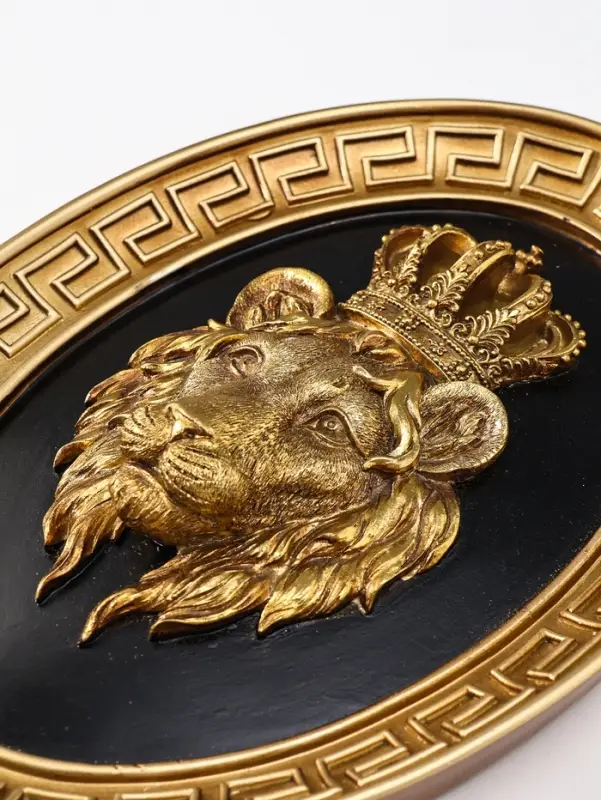 Панно интерьерное полистоун "Лев - царь зверей" чёрный с золотом 20х4,5х26,2 см