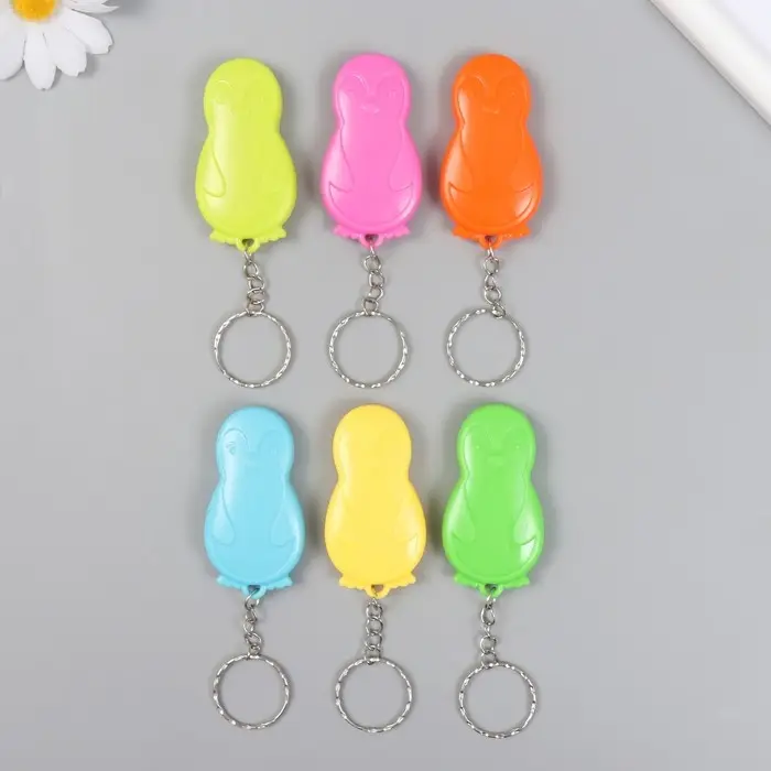 Брелок пластик канцелярский нож  Брелок пластик канцелярский нож "Пингвин" МИКС 3х6 см