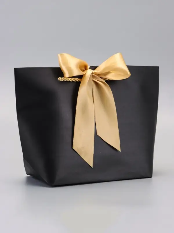 Пакет подарочный ламинированный, с лентой &laquo;Чёрный&raquo;, горизонтальный 19&times;20&times;9 см