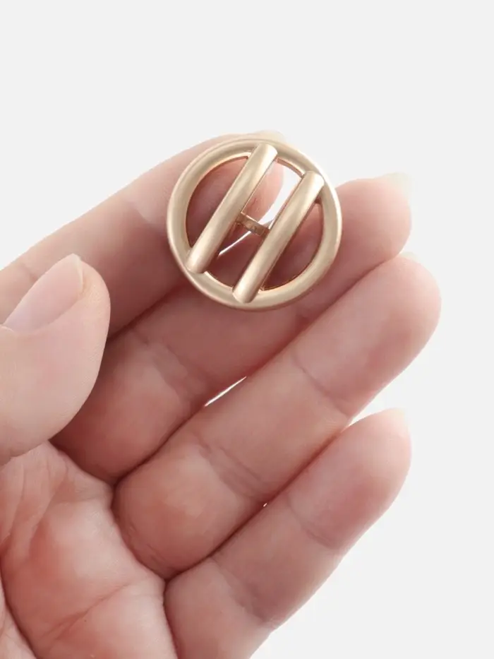 Пуговица металлическая на ножке, декоративная, d=28 мм, матовая, цвет золотой