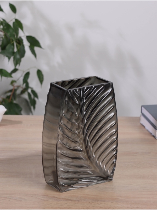 Ваза стекло настольная  Ваза стекло настольная "Эдисон стиль" d-10*6 см, h-20,5х14