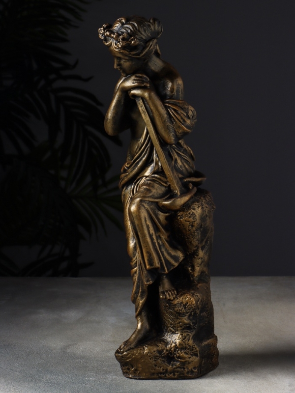 Фигура  Фигура "Девушка с мечом" 14х10,5х39 см, бронза