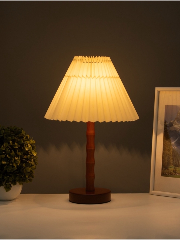 Лампа настольная BayerLux ЭКО Лампа настольная BayerLux ЭКО "Бамбук" 1х40Вт Е27 коричневый/беж. 27х27х40см