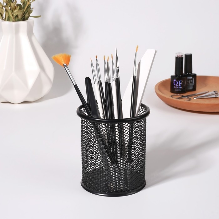 Подставка для хранения маникюрных/косметических принадлежностей, d = 9 × 10 см, цвет чёрный Подставка для хранения маникюрных/косметических принадлежностей, d = 9 × 10 см, цвет чёрный