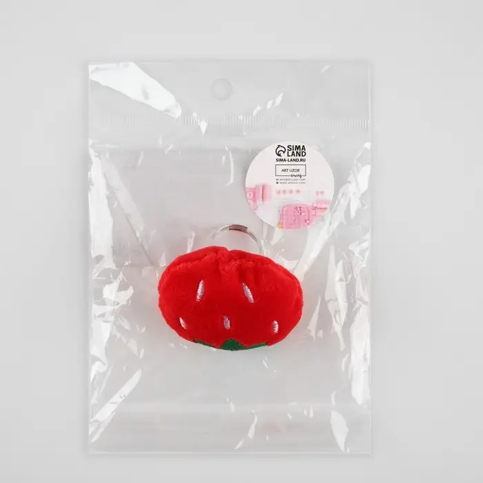 Игольница-кольцо «Клубника», 4.5×4.5×4 см, красная, зелёная Игольница-кольцо «Клубника», 4.5×4.5×4 см, красная, зелёная
