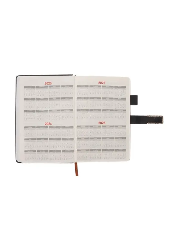 Ежедневник недатированный формат А5, с хлястиком, 144л, линия, пвх, Черный Ежедневник недатированный формат А5, с хлястиком, 144л, линия, пвх, Черный