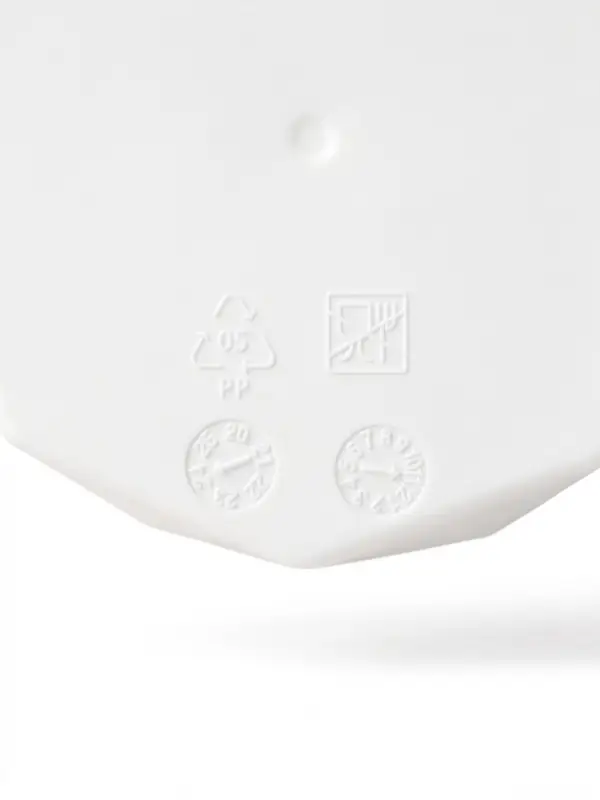 Подставка для зубных щёток &laquo;Призма&raquo;, 9.5&times;9.5&times;11.5 см, белая