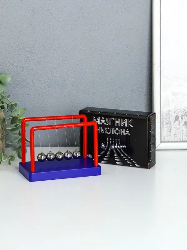 Маятник "Шары Ньютона" сине-красный 8х13х9,5 см