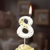 Свеча в торт "Белые брызги", цифра "8"