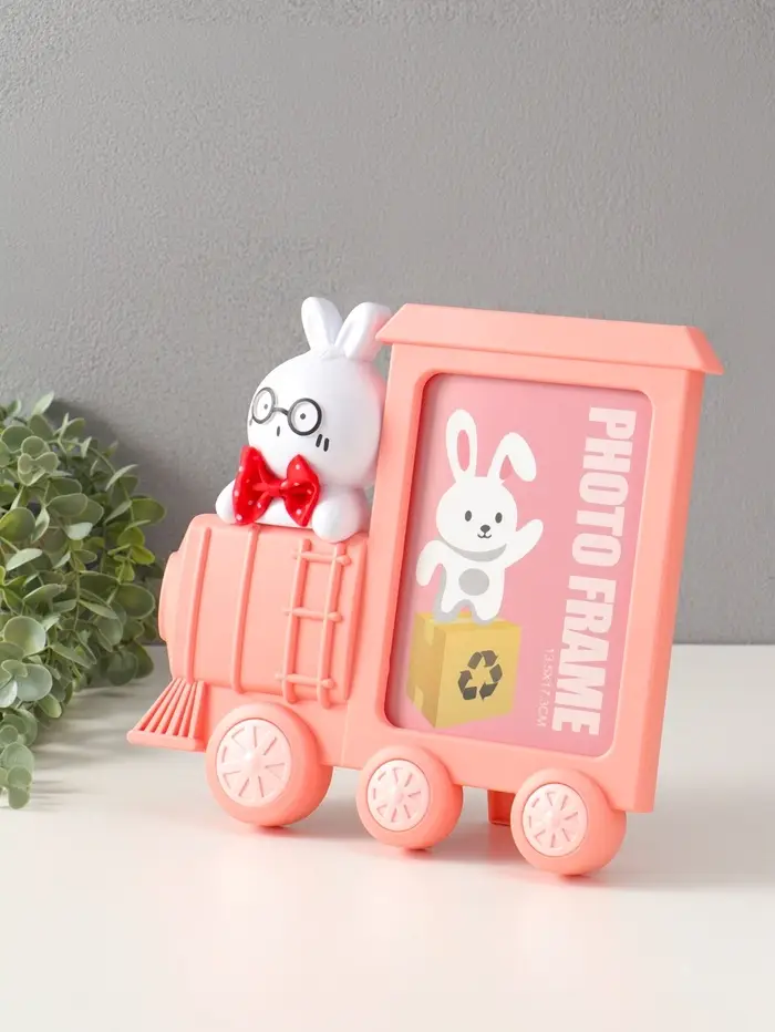 Фоторамка пластик 13х18 см "Зайка в поезде" розовый 3х27,5х24,8 см