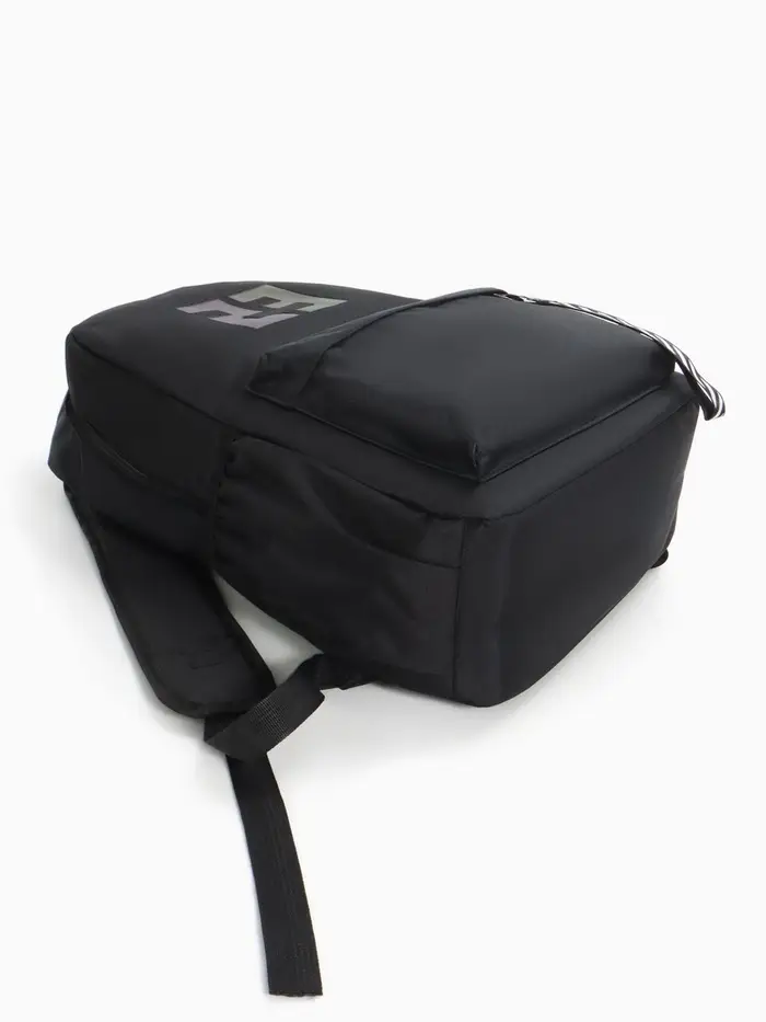 Рюкзак молодёжный на молнии, с карманами, с цифрой 23, размер 31&times;15&times;45 см, чёрный