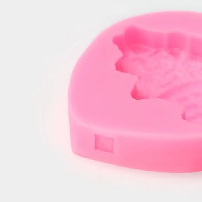Молд «Куколка», силикон, 6.5×6.8×1.3 см, розовый