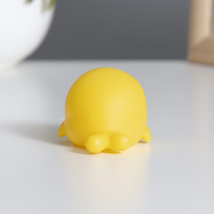 Ночник "Стесняш" 2Вт LED LR44 желтый 4,5х5х4см