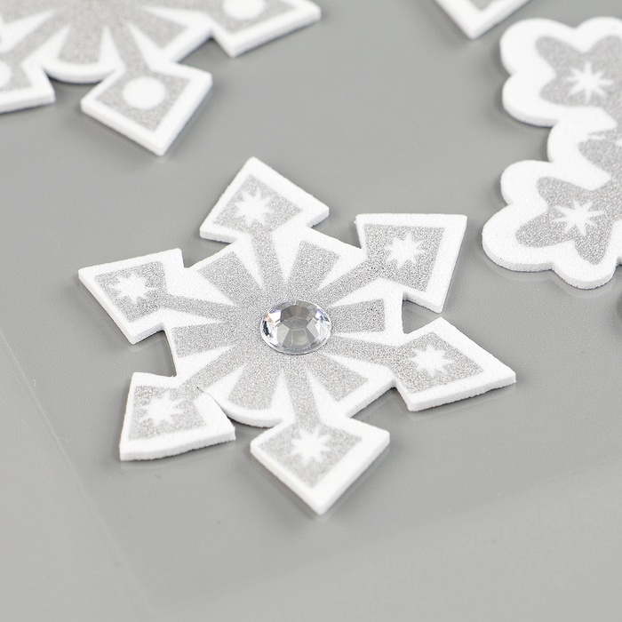 Набор налеек из фетEVAра  Набор налеек из фетEVAра "Снежинки", 6 шт