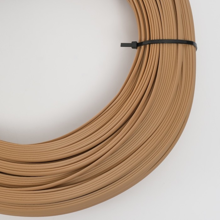 Ротанг искусственный гладкий 7 мм 100 м полутрубка (бежевый) Ротанг искусственный гладкий 7 мм 100 м полутрубка (бежевый)