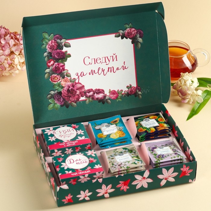 Набор с чаем «Расцветай от любви», весовой чай 40 г (2 шт. х 20 г)., чай в пакетиках 21,6 (12 шт. х 1,8 г). Набор с чаем «Расцветай от любви», весовой чай 40 г (2 шт. х 20 г)., чай в пакетиках 21,6 (12 шт. х 1,8 г).
