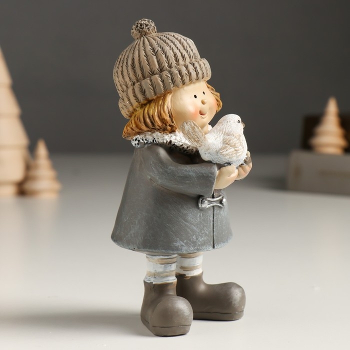 Сувенир полистоун  Сувенир полистоун "Малышка в сером пальто с птичкой/фонариком" МИКС 5х6х14 см