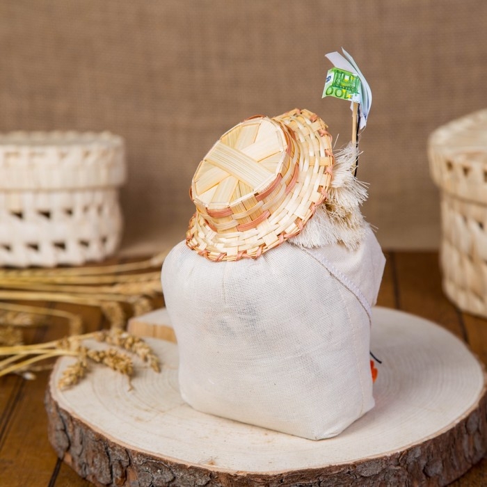 Оберег-домовой Оберег-домовой "Андрейка в соломенной шляпе, с денежным веером", 19х13х10 см МИКС