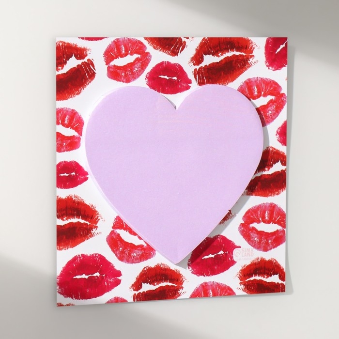 Магнит с блоком для записей Магнит с блоком для записей "Поцелуи" 10,5х10,5 см