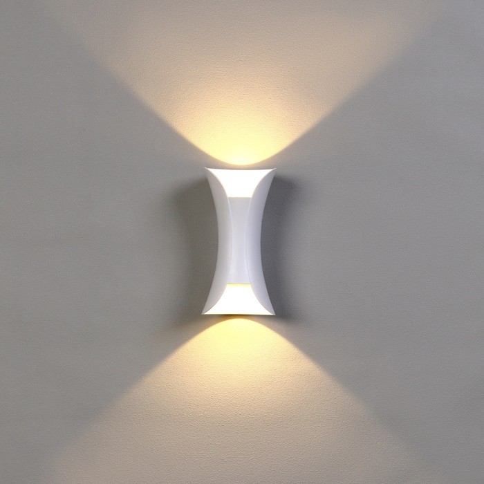 Светильник фасадный «Элегант», FSD-051, 10 Вт, 3000К, 1 луч, IP65, 220 В, пластик, белый Светильник фасадный «Элегант», FSD-051, 10 Вт, 3000К, 1 луч, IP65, 220 В, пластик, белый