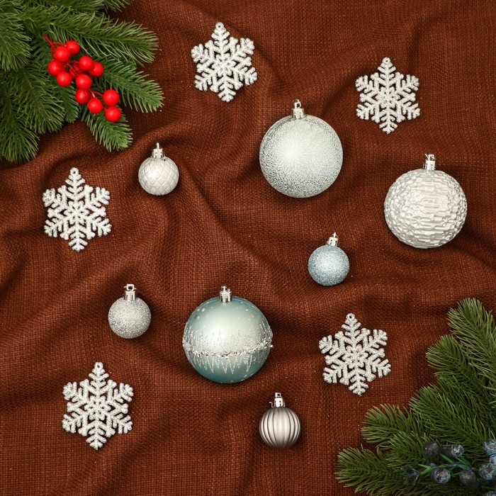 Набор украшений пластик 30 шт Набор украшений пластик 30 шт "Торжество" d- 7 и 3,5 см, снежинка-6,5 см, серебро голубой