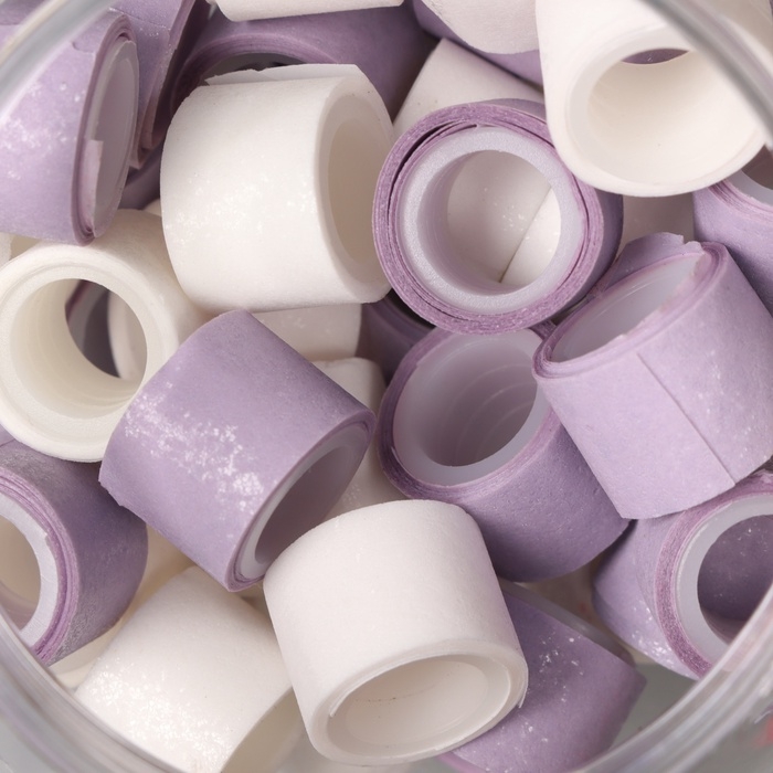 Клейкая лента пластик в банке  Клейкая лента пластик в банке "Белый и сирень" н-р 40 шт 1,2 см, дл. 0,9 м 7х7х9 см