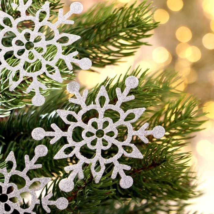 Декор «Снежинки» на клеевой основе, набор 3 шт. Декор «Снежинки» на клеевой основе, набор 3 шт.