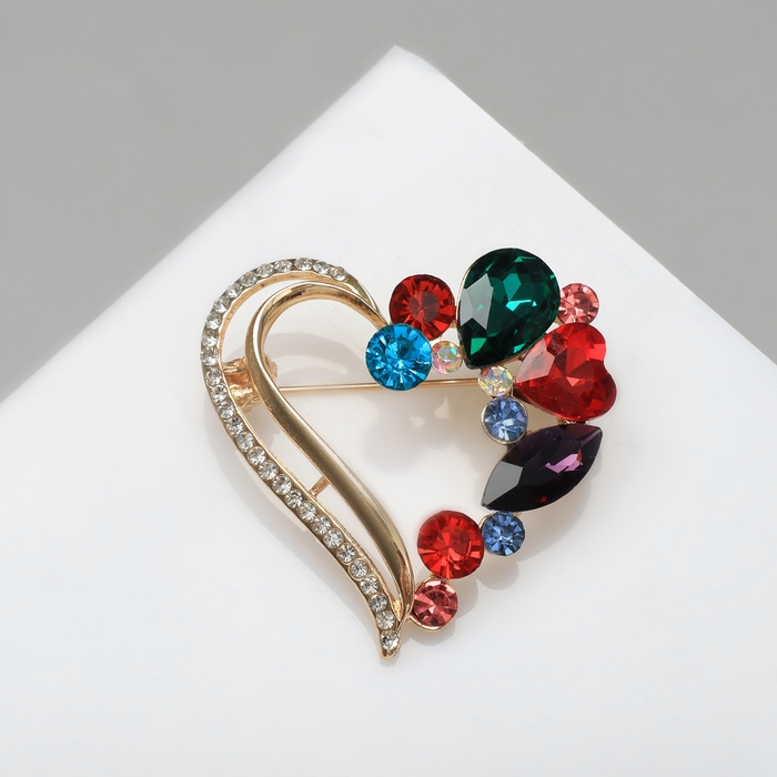 Брошь «Сердце» в камнях, цветная в золоте Брошь «Сердце» в камнях, цветная в золоте