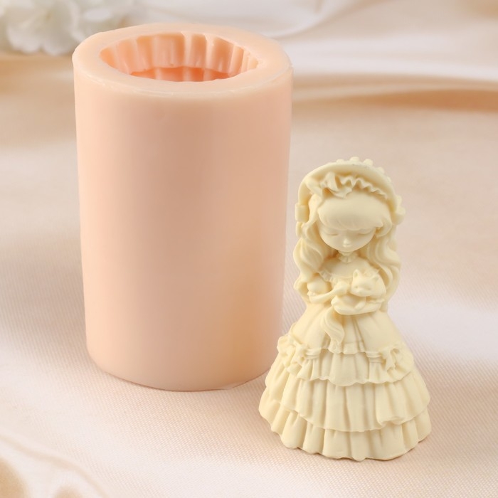 Молд силиконовый Молд силиконовый "Девочка с кошкой" 5х4х8,5 см