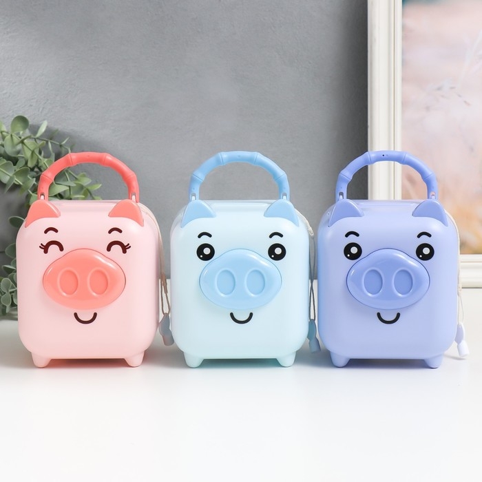 Копилка пластик Копилка пластик "Чемоданчик - свинка" МИКС 11х10,5х14 см