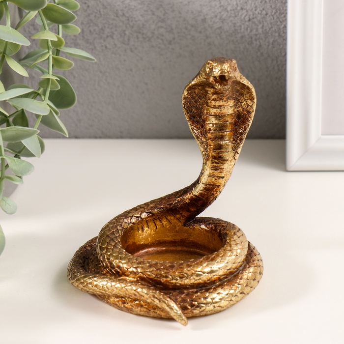 Подсвечник полистоун на 1 свечу Подсвечник полистоун на 1 свечу "Кобра" золото 9,5х9х10,5 см