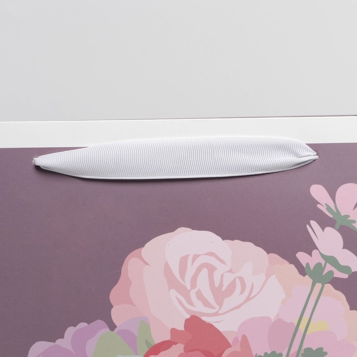 Пакет подарочный ламинированный вертикальный, упаковка, &laquo;С любовью&raquo;, L 31 х 40 х 11,5 см