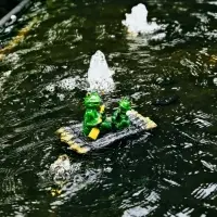 Садовая фигура 17 х 11 х 9,5 см "Лягушки на плоту" Водоплавающая Садовая фигура 17 х 11 х 9,5 см "Лягушки на плоту" Водоплавающая