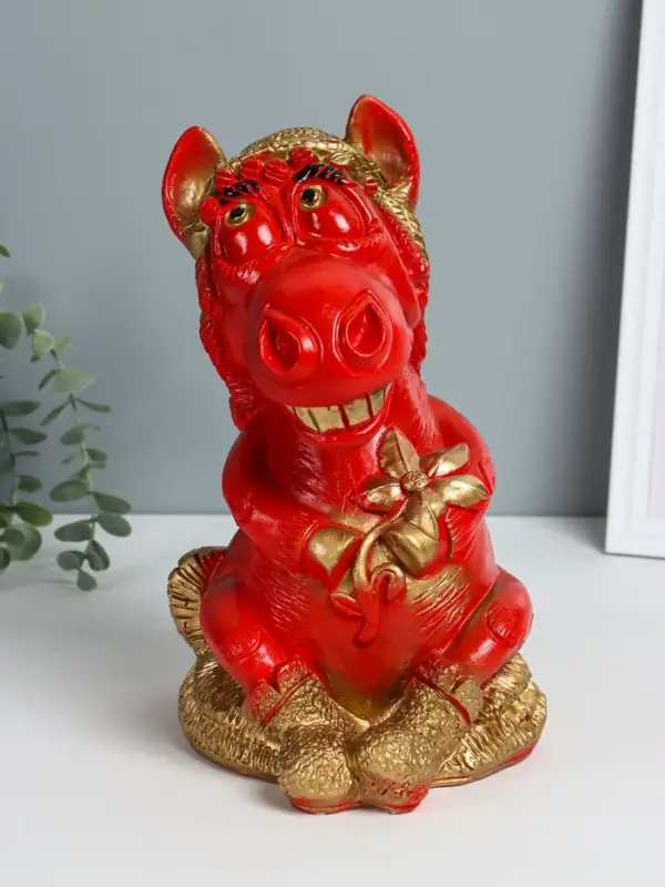 Копилка "Лошадка с ромашкой" 28х17х21 см, красный с золотом