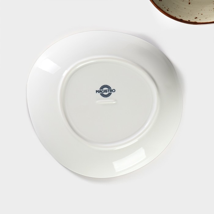 Набор тарелок фарфоровых десертных Magistro Mediterana, 2 предмета: 21×20 см, цвет бежевый Набор тарелок фарфоровых десертных Magistro Mediterana, 2 предмета: 21×20 см, цвет бежевый