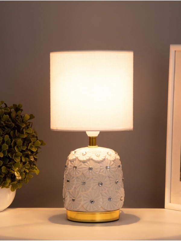 Лампа настольная Лампа настольная "Букет" 1х40Вт Е14 белый 14,5х14,5х30см МОДЕЛЬ: