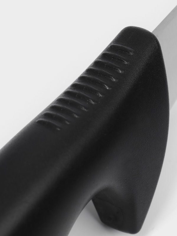 Нож обвалочный, лезвие 15,2 см, черная ручка Нож обвалочный, лезвие 15,2 см, черная ручка