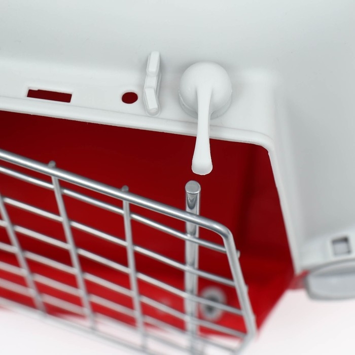 Переноска для животных пластиковая 47 х 30 х 35 см, вес до 9 кг, красная Переноска для животных пластиковая 47 х 30 х 35 см, вес до 9 кг, красная