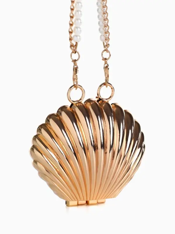 Сумка мини-клатч на магните, в форме ракушки, жёсткий корпус, на длинной цепочке, золотистая