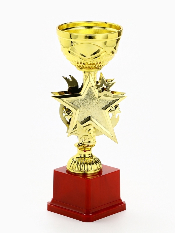 Кубок 190, наградная фигура, золото, подставка пластик, 22,5 х 9 х 7.5 см Кубок 190, наградная фигура, золото, подставка пластик, 22,5 х 9 х 7.5 см