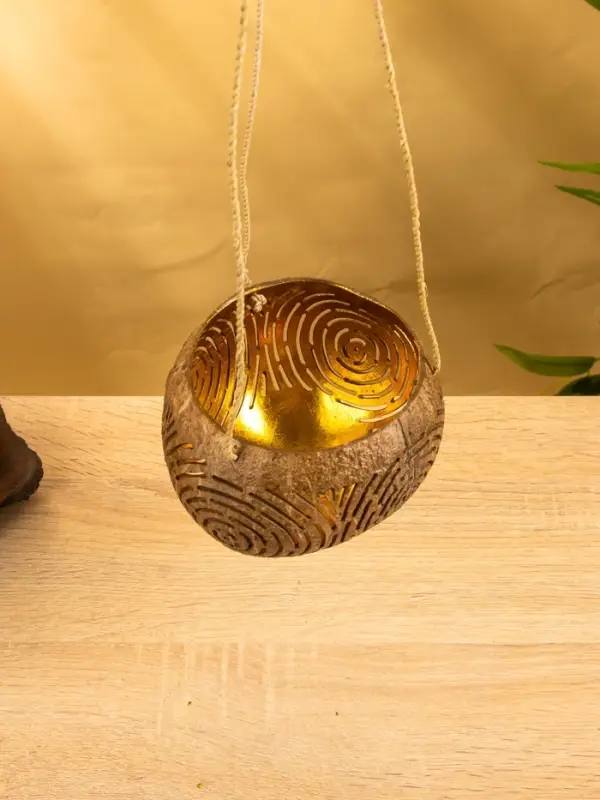 Подсвечник подвесной из кокоса, 13-17 см, коричневый Подсвечник подвесной из кокоса, 13-17 см, коричневый