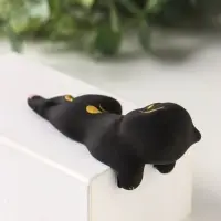 Фигурка настольная &laquo;Котик висячий&raquo;, на полку, керамика, 9 см, чёрный